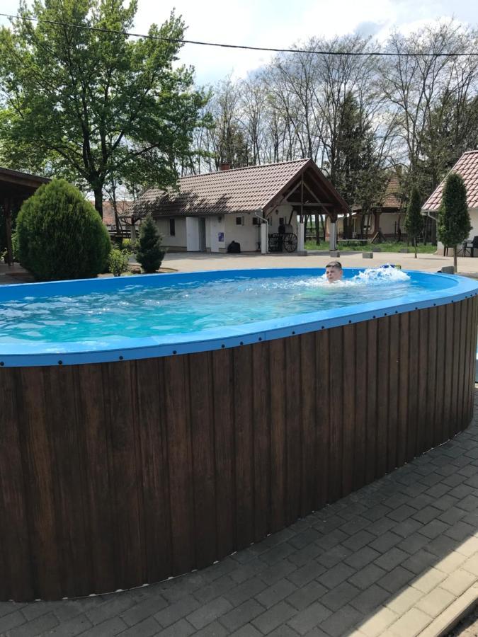 Tölgyfa Vendégház Kiskoros Exterior foto