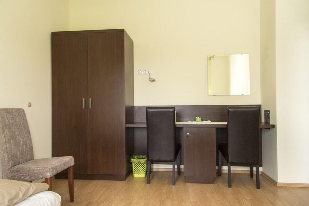 Tölgyfa Vendégház Kiskoros Exterior foto