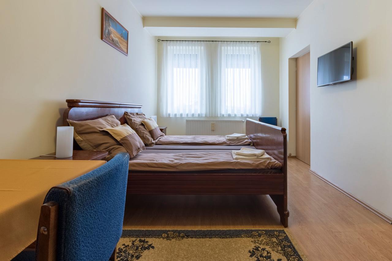 Tölgyfa Vendégház Kiskoros Exterior foto