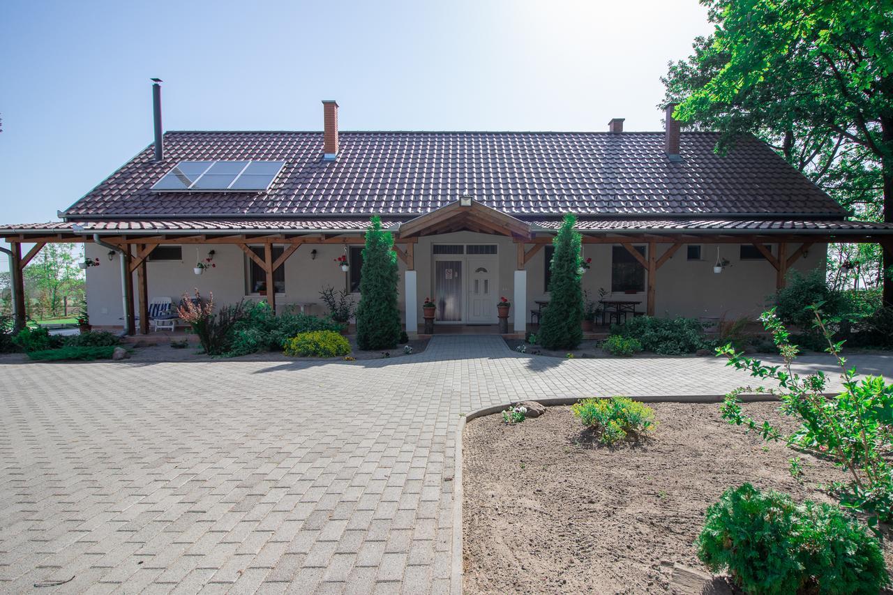 Tölgyfa Vendégház Kiskoros Exterior foto