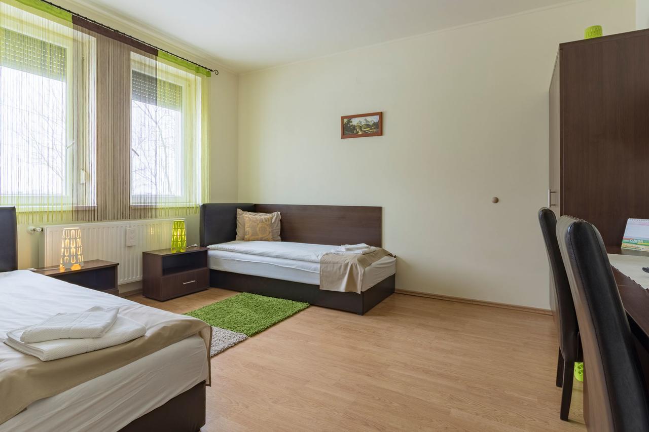 Tölgyfa Vendégház Kiskoros Exterior foto